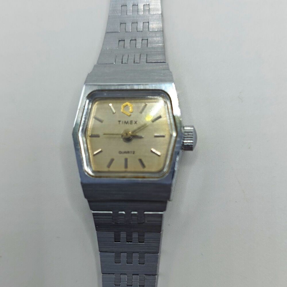 *VINTAGE*Timex Cell Quartz Analog Square Silver Dial Silver Tone Bracelet Watch